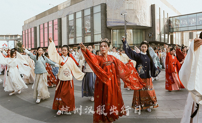 锦裳汉服掀起杭城国风热潮，毛戈平美妆助力传承文化之美